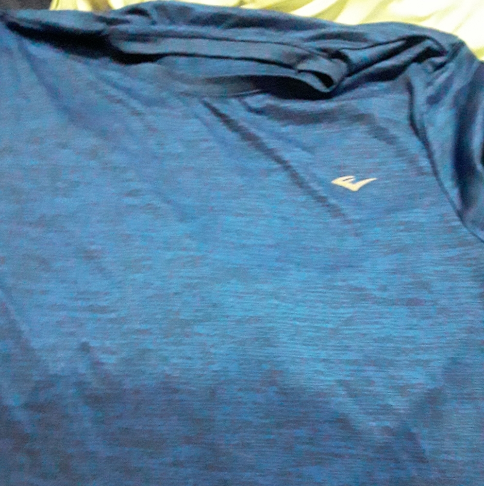 Small everlast shirt